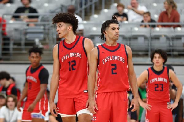 Boozer twins, 5-star recruits, headed to Duke