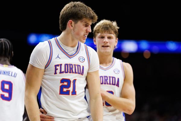 Alex Condon’s 19 points help No. 10 Florida hand Miami 1st loss