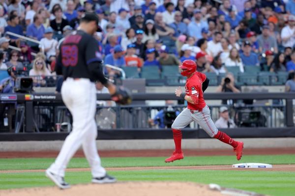 Austin Hays’ two homers power Reds past Mets