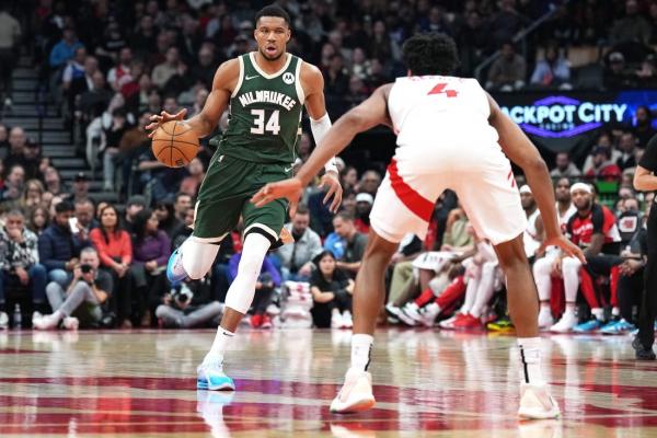 Giannis Antetokounmpo’s triple-double leads Bucks’ rout of Raptors