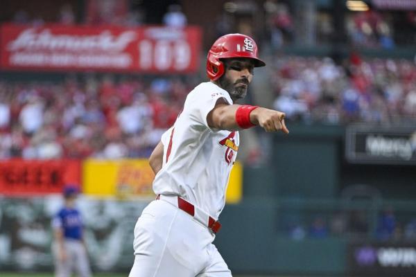 Cardinals activate Matt Carpenter, release Brandon Crawford