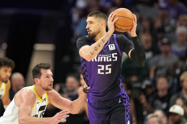 Lakers sign C Alex Len, release Christian Wood