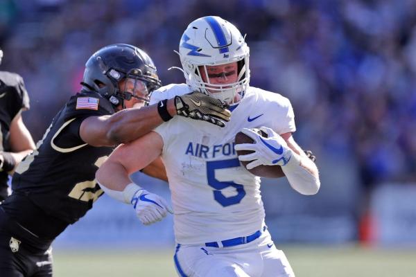 Kayne Udoh stars as shorthanded No. 21 Army downs rival Air Force