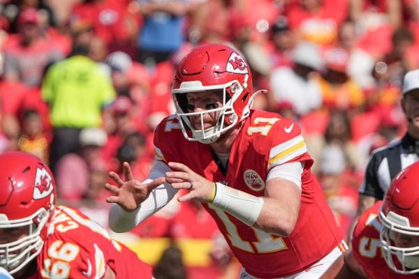 Chiefs to rest QB Patrick Mahomes; Carson Wentz to start