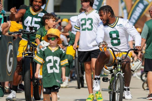 Packers RB Josh Jacobs (groin) sits out practice