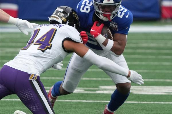 Ravens pick up option of Kyle Hamilton, decline Tyler Linderbaum
