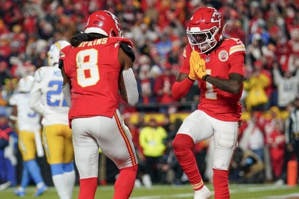 Chiefs top Chargers on game-ending FG to win AFC West title