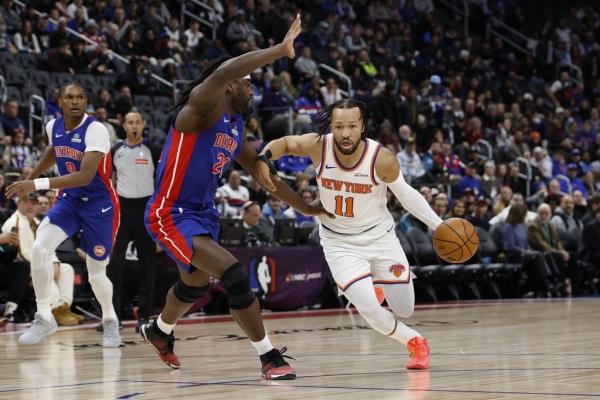 Pistons throttle Knicks in battle of top two Eastern Conference teams