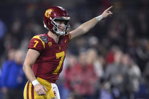 USC picks Miller Moss as next QB1