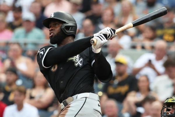 White Sox pummel Pirates 10-1 to open second half