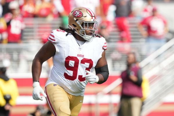 Report: 49ers DT Kalia Davis to have surgery for broken hand