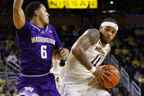 No. 24 Michigan efficient in easy win over Washington