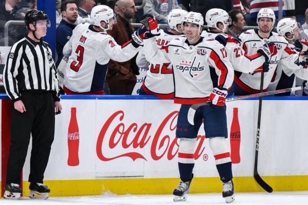 Dylan Strome’s hat trick helps Caps blast Islanders