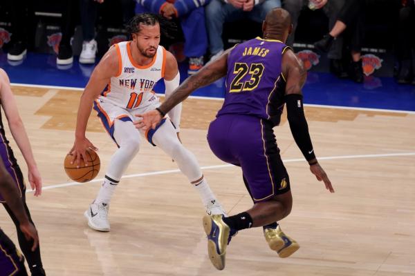 LeBron James’ triple-double carries Lakers past Knicks