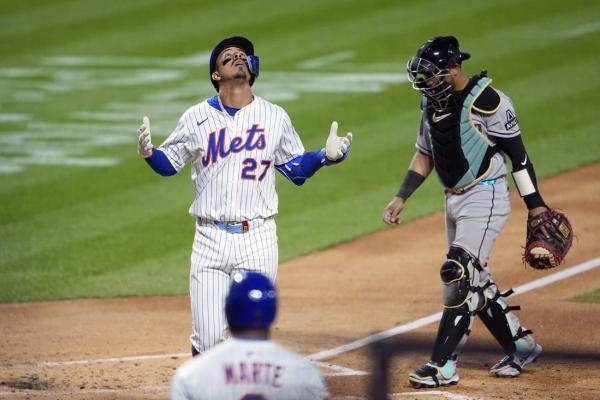 Diamondbacks survive harrowing ninth inning, hang on to edge Mets
