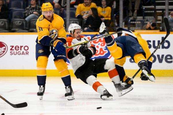 Flyers forge late tie, upend Predators in OT