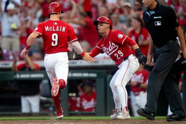 Elly De La Cruz delivers clutch hit as Reds stay hot, beat Rays