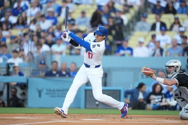 Shohei Ohtani slugs NL-leading 30th HR as Dodgers top White Sox