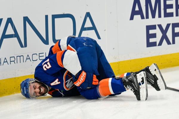 Islanders’ Kyle Palmieri has torn ACL, out 6-8 months
