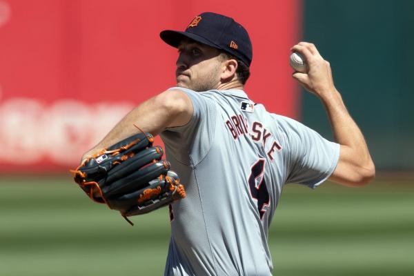 Tigers blast Athletics with big eighth inning