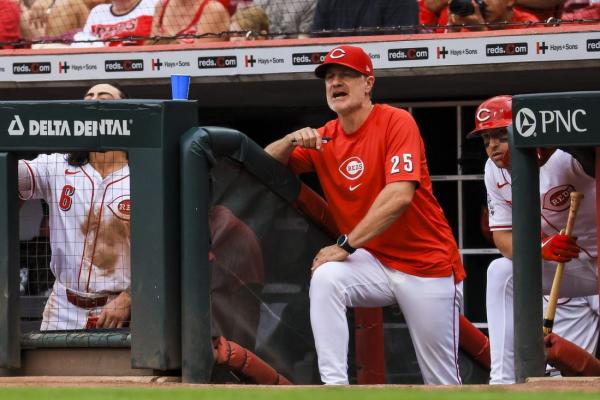 Reds fire manager David Bell thumbnail