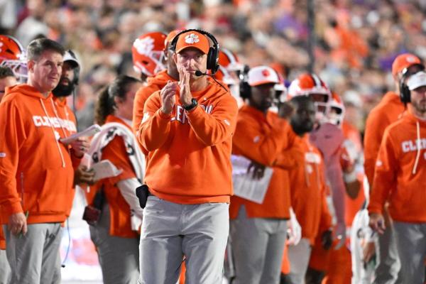 Clemson shuts down high-scoring Florida State to snap skid