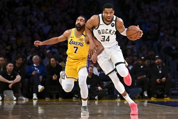 Giannis Antetokounmpo, Bucks blast star-less Lakers