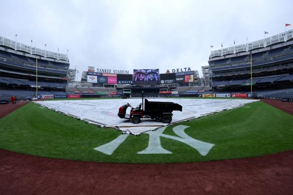 Rangers-Yankees postponed, doubleheader set for Saturday thumbnail