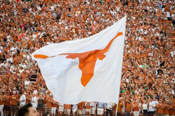 Texas, Notre Dame agree to play in 2028, 2029