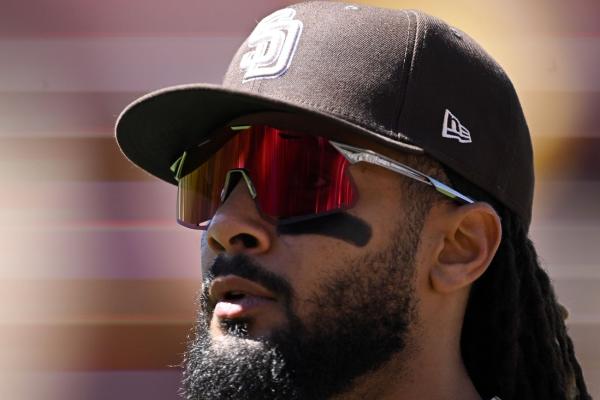 Padres star Fernando Tatis Jr. (forearm) exits after hit by piitch