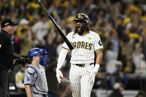 Six-run inning lifts Padres, sends Dodgers to brink thumbnail