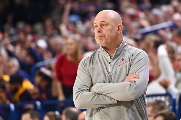 Santa Clara extends coach Herb Sendek thru 2029-30