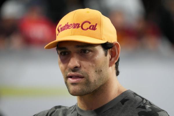 Driver claims self-defense in stabbing of ex-QB, current analyst Mark Sanchez