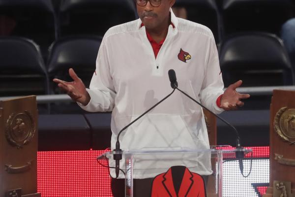 Former Bucks player, part-owner Junior Bridgeman dies at 71