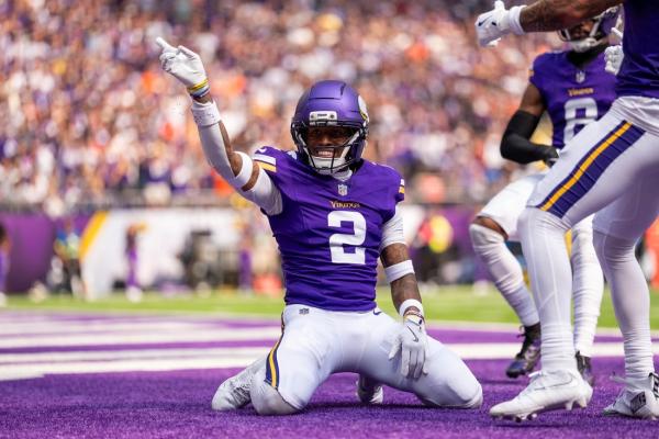 Vikings blow out Bengals thanks to record-breaking day by DB Isaiah Rodgers