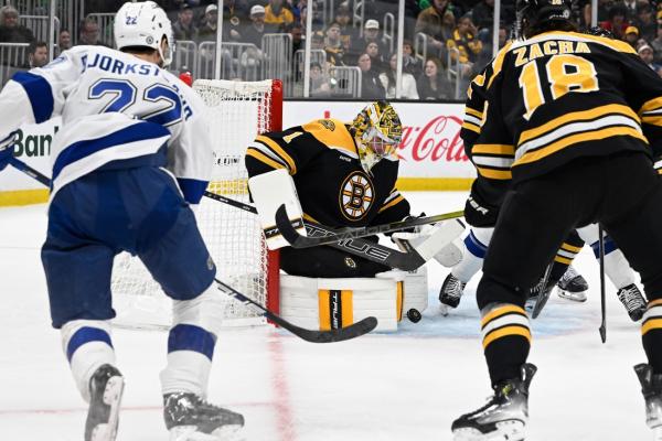 Anthony Cirelli helps Lightning cruise past Bruins