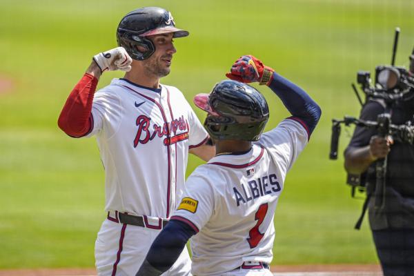 Braves stop brief slide with 8-3 win over Astros