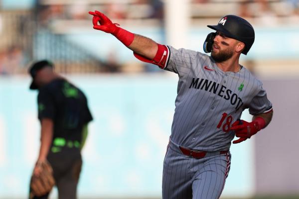 Twins get back on track, end Rays’ win streak at six