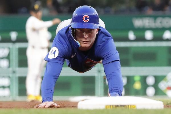 Speedy Cubs put up 18 runs, blow out Pirates