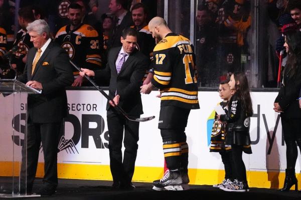Bruins GM Don Sweeney agrees to 2-year extension