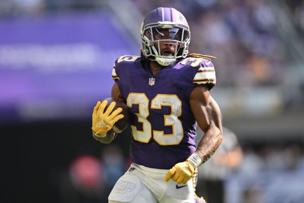 Former Packer Aaron Jones ready to leap for Vikings on Sunday thumbnail