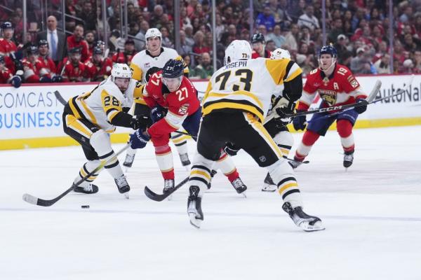 Panthers blow late lead, top Sens in SO