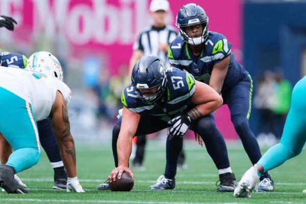 Seahawks C Connor Williams retires, WR DK Metcalf set to return