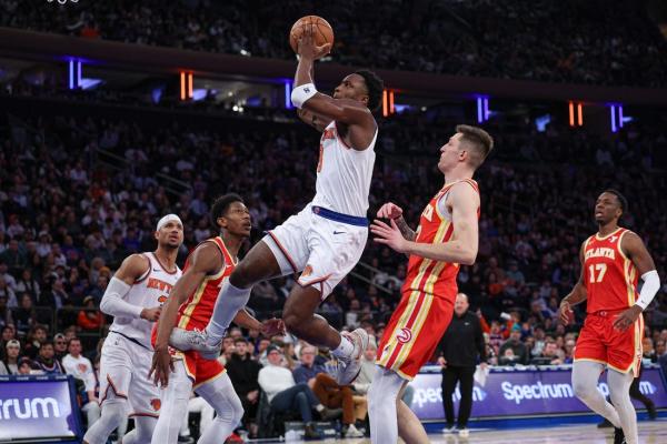 Knicks fend off Hawks to back up sterling MLK Day record