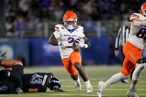 Top five stay same in CFP rankings; Boise State in position for bye