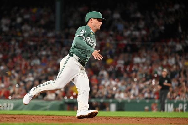 Red Sox manager: 3B Alex Bregman (quad) to return this weekend