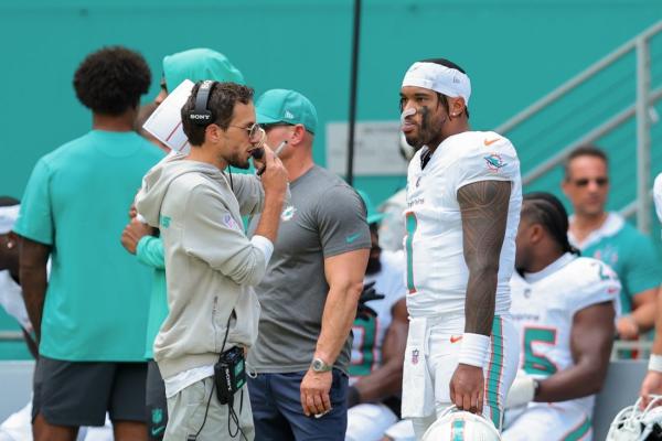 Dolphins coach on potential QB change: ‘Everything is on the table’