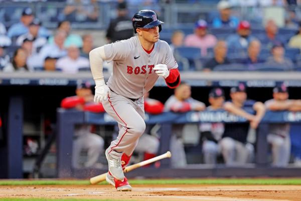 Reports: Red Sox 3B Alex Bregman opts out of deal
