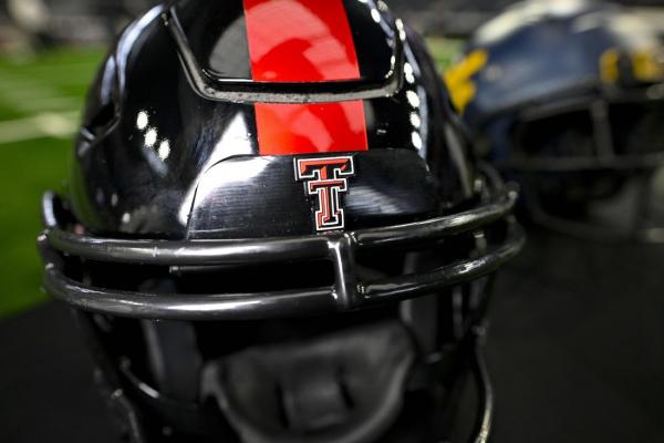 Big 12: Games not compromised by unsecure helmet radio comms