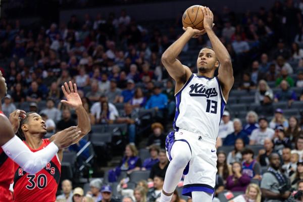 Kings F Keegan Murray (thumb) expected to miss 4-6 weeks